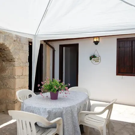 Authentic Stone House In Limnatis, Cozy Patio, Full Kitchen Nyaraló Limnatis