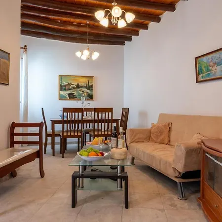 Authentic Stone House In Limnatis, Cozy Patio, Full Kitchen