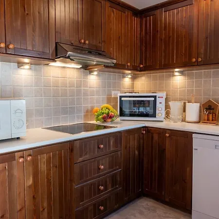 Authentic Stone House In Limnatis, Cozy Patio, Full Kitchen