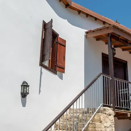 Authentic Stone House In Limnatis, Cozy Patio, Full Kitchen
