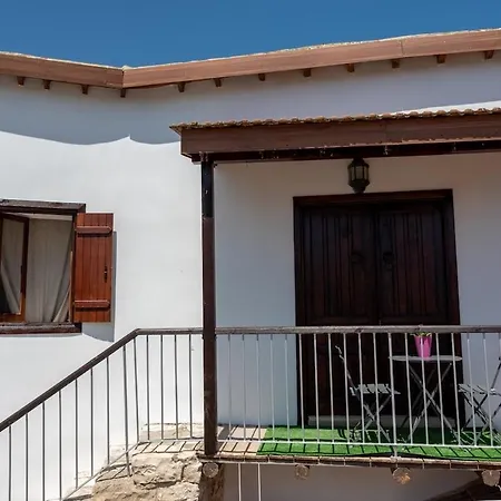 Authentic Stone House In Limnatis, Cozy Patio, Full Kitchen * Limnatis