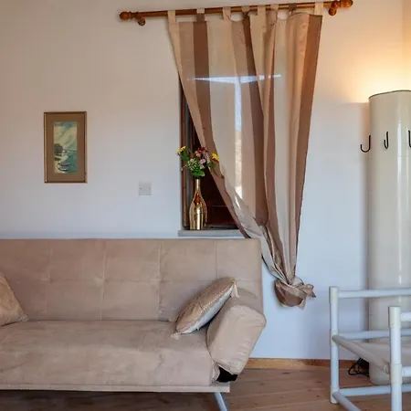 Authentic Stone House In Limnatis, Cozy Patio, Full Kitchen Сasa de vacaciones *